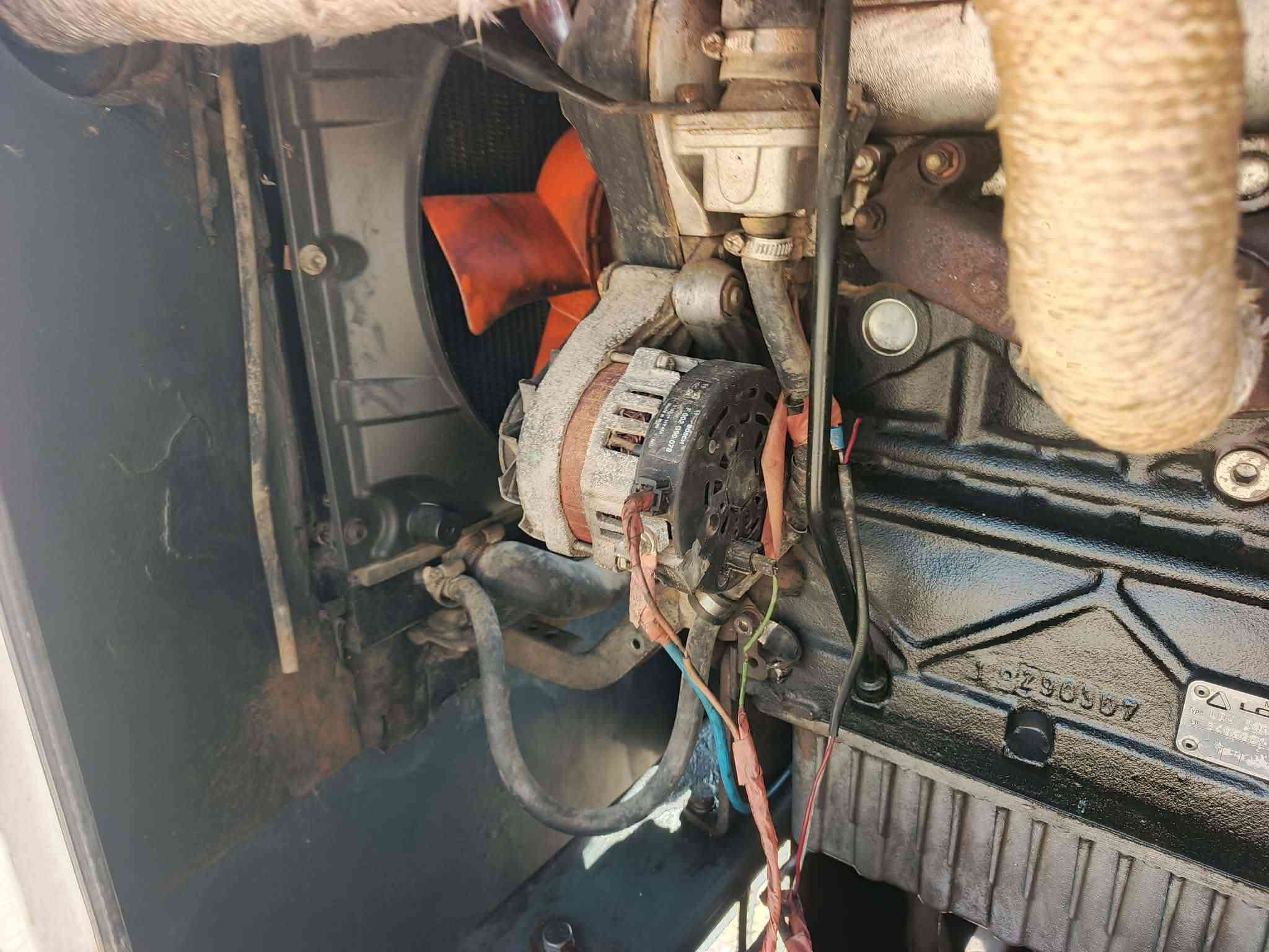 السلام عليكم مولد لمبرديني ايطالي
4 سلندر  16KV  للبيع
للاستفسار اتصل على
***********
