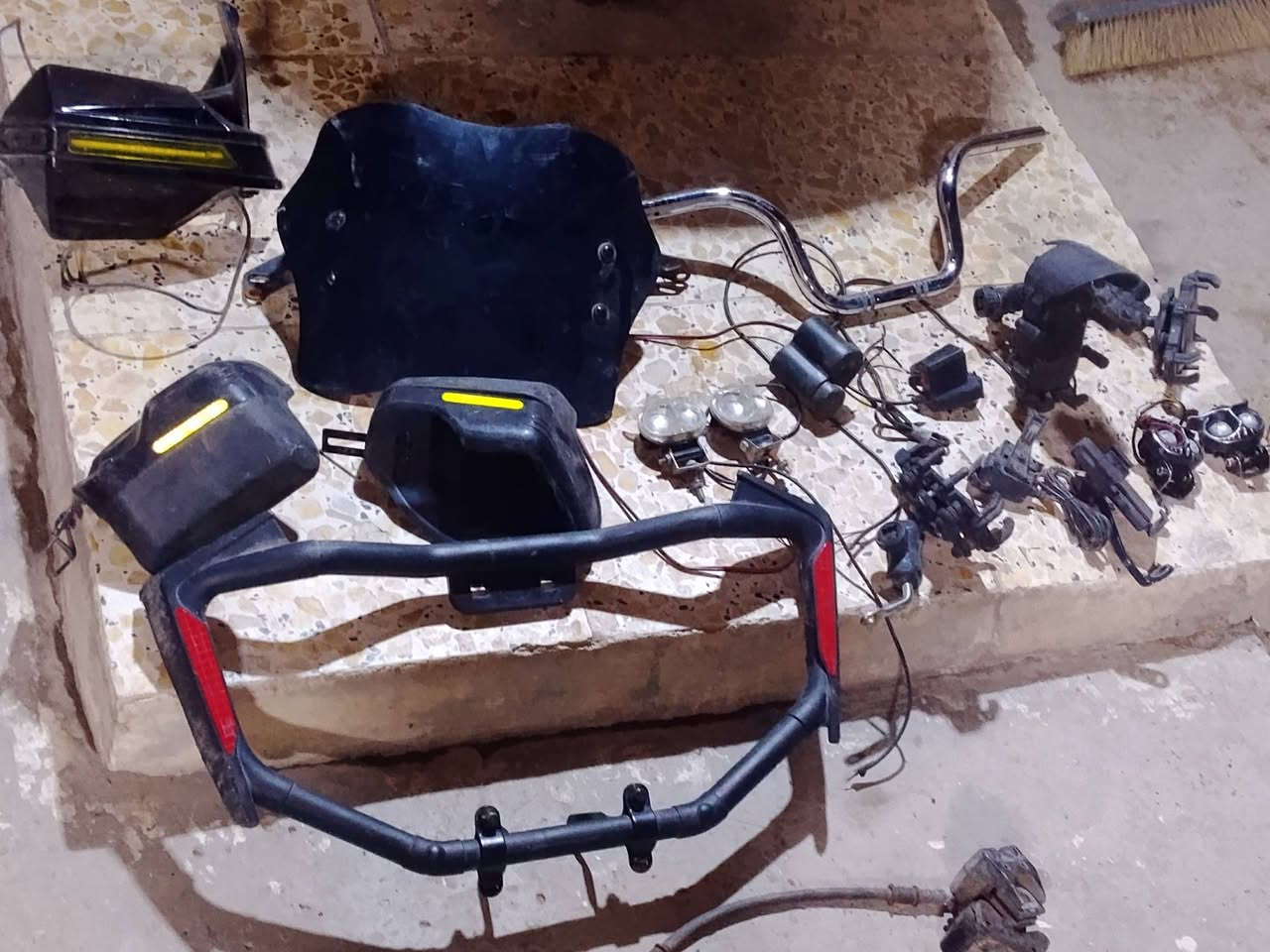 عراض للبيع كلمن وسعرة
