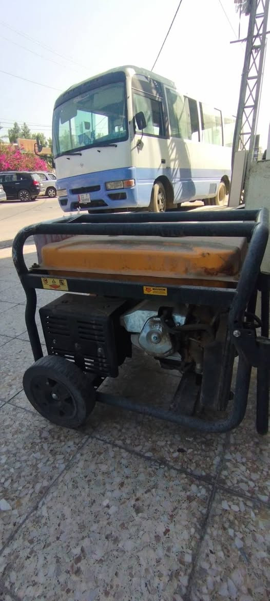5kv 
20 امبير 

سلف هندر سويتچ 
مبدل فقط كارت 
التواصل واتس اب فقط عالرقم 

***********
