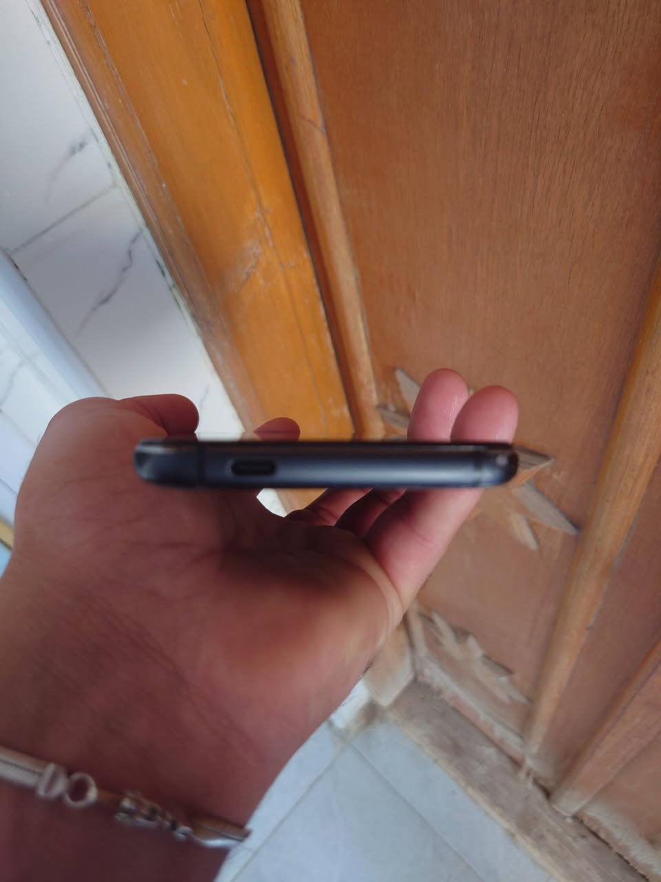 السلام عليكم جهاز كيمنك اسوس روج 3 ذاكره 128 رام 12 معالج  Snapdragon 865 بطاريه 6000mAh نضام تبريد مخصص الألعاب تردد الشاشه 144HZ شاشة 6.59 بوصة AMOLED فقط ضهر امكسر السعر 280 بيه مجال بسيط مكاني حله رقم ***********
