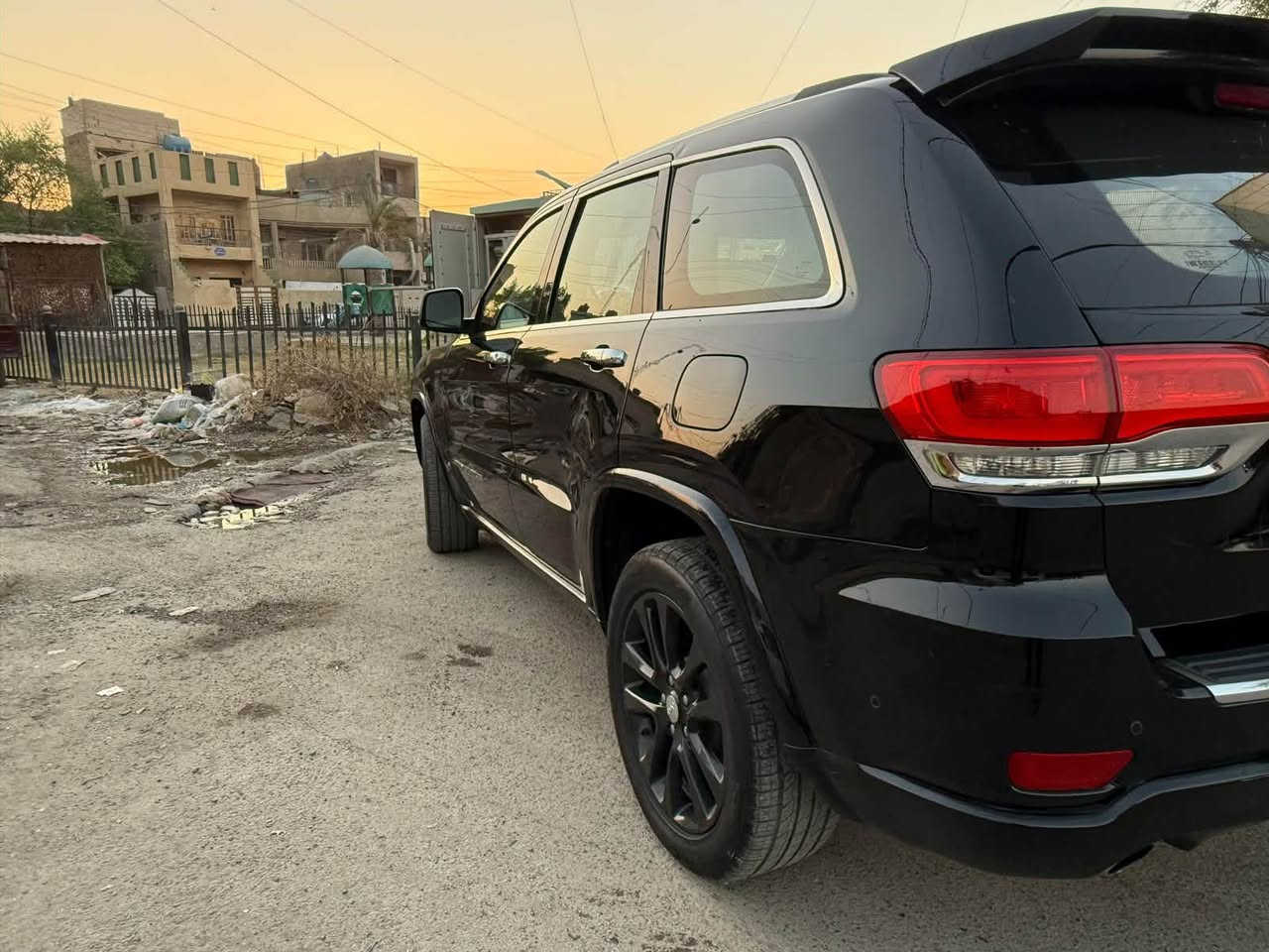 💰 السعر165&وبيه مجال]
للبيع جيب جراند شيروكي أوفرلاند موديل 2017
🚘 Full Black أسود من الداخل والخارج
⭐ مواصفات واحد على واحد
💎 أعلى فئة أوفرلاند — فل أوبشن

السيارة نظيفة جداً ومرتبة ومحافظ عليها، شكلها وهيبتها غير، وكلشي بيها يفتح النفس 😎🔥

✅ مكينة وقير بحالة ممتازة
✅ تبريد ومكيف ممتاز
✅ داخلية نظيفة ومرتبة
✅ جميع المواصفات شغالة
✅ جاهزة للاستخدام
✅ الفحص بأي مكان يختاره المشتري

💰 السعر: [175$وبيه مجال]
📍 الموقع: [بغداد حي الامانه]
📞 ل***********)
