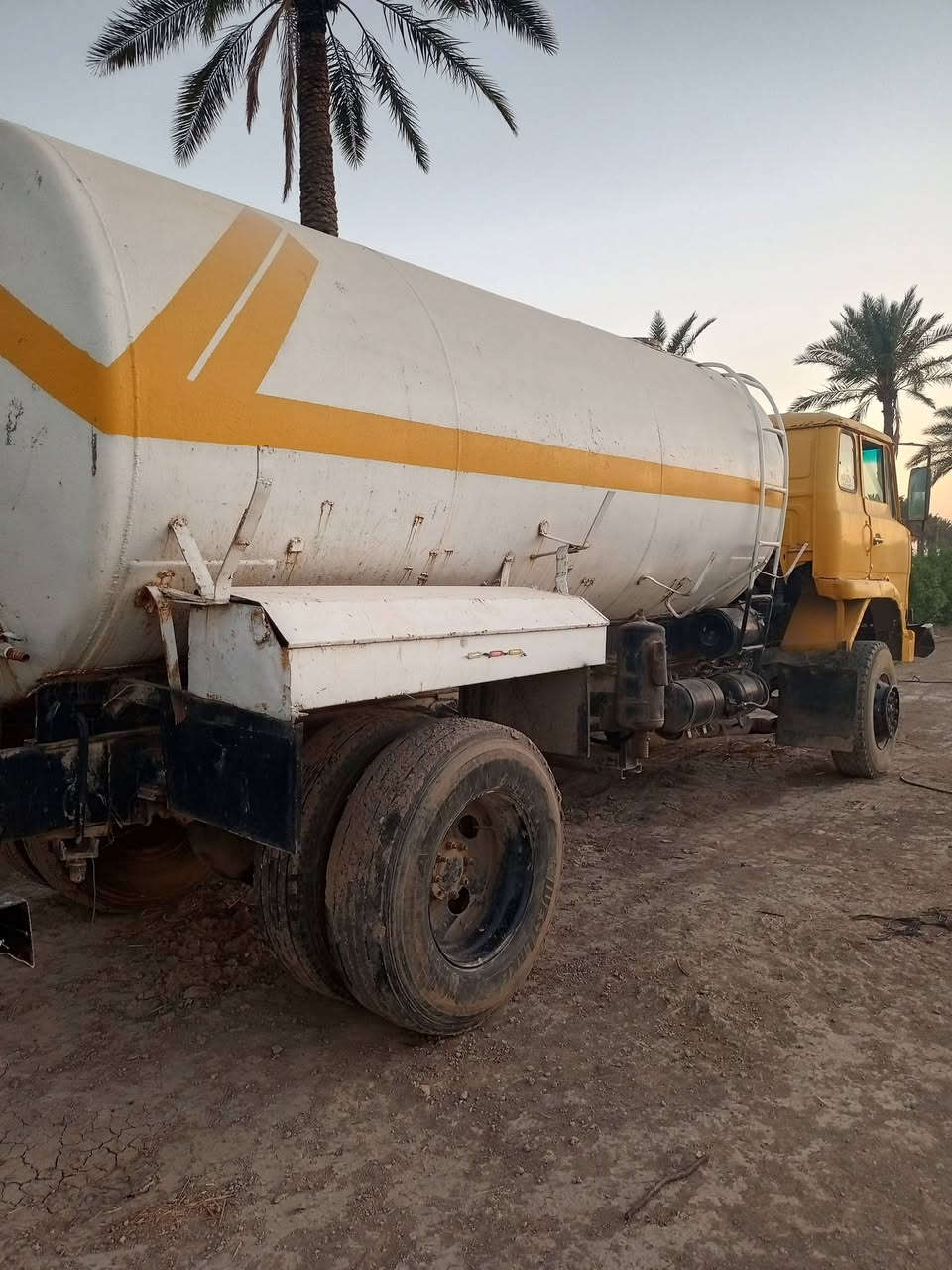 للبيع هينو محرك سكانيه 112يستلم حصه كاز 300 مكفول من محرك كير اكسن شاصي رقم بابل  تحويل موجود السعر 8ملايين وبيه مجال لاستفسار اتصل ***********
