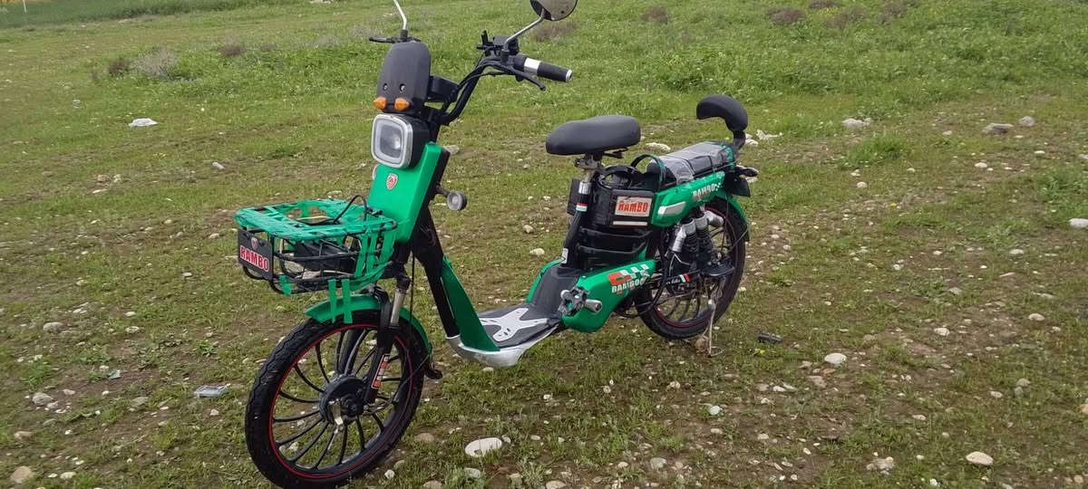 السلام عليكم درجة شحن للبيع 2025نوعيه رمبو اي عيب مابيها فقط الكهربايات يريد شد بس اليت يشتغل علي ناصي بي جهاز انضار هم شغال اي عيب مابيها مكاني كركوك ليلان مقبيل معمل سمنت الرقم *********** متوجد وتساب هم السعر خاص

