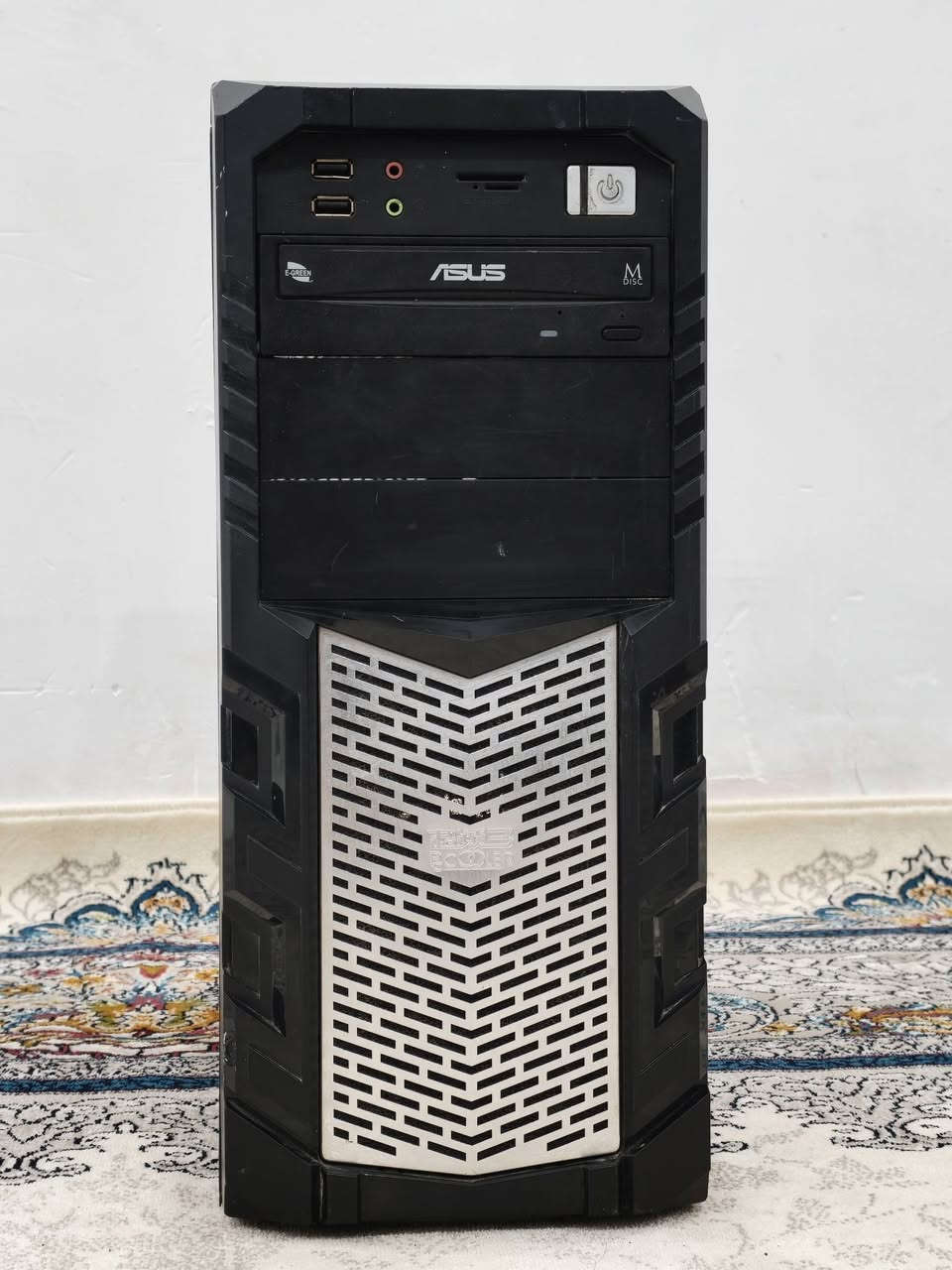 للبيع حاسبة مكتبية نظيفة جداً 🔥
💻 المواصفات: 
• المعالج: Intel Core i7 الجيل الرابع
• الرام: 8GB DDR3
• التخزين: HDD 500GB
• نظام التشغيل: Windows 10
• بدون كرت شاشة منفصل
✅ جاهزة للعمل مباشرة
✅ وياها كيبورد + ماوس + كيبل باور + كيبل شاشة
✅ حالة الحاسبة نظيفة جداً ومستخدمة
💰 السعر: 150,000 دينار فقط
🚚 مع التوصيل لجميع محافظات العراق
📩 للاستفسار: مراسلة خاص أو واتساب
📱 ***********
