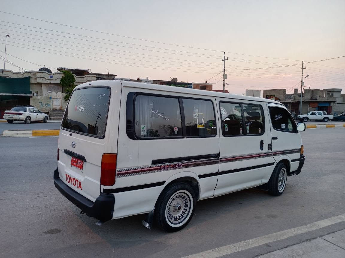 تۆیۆتا پاس 1997 ئاڕمی پلاستیکی سلێمانیە 
گێڕو مەکینەو ئەکسلی بە شەرت مەکینە بیلادە نە دوکەڵی هەیە نە بوخار 4 تایەی لۆکی خەت سپی لە ژێرە شاشەیە بلوتوزە کوشنو گاعیو بەرگە دەرگای لۆکە ۳ ڕۆژە دەعمی پێشو دوای بۆیاغ کراوەتەوە، پۆڵیشو قەڵەمکاری کراوەو هەیکەلی لە ڕو زۆر جوانترە کارەبایو گڵۆپی دەرو ناوی مەزبووتە ماڵی کاسپیە بۆ عەیبو عار پرسیار مەکە

سعر:35 وەڕەقەو مەجالێکی برایانە

***********
ڤایبەرو وەتس ئەپی لەسەرە حلبجة, السليمانية
