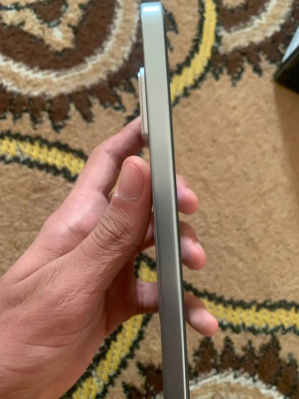 للبيع 
Infinix GT 30 pro
فول مواصفات 
معالج دايمنسيتي 8350
بطاريه 5500
اناره خلفيه 
الجهاز زلغ مابيه نظيف بمعنى الكلمه برغي ما مفتوح بيه استخدمه فقط 3 اشهر. 
ملحقاته؟ 
1_كفر. 
2_شاحنه بس مو مالته الاصليه. 
السعر 375 وبيه مجال بسيط. 
مكاني بابل _الحله_وارديه خارج _سيف سعد مقابل مدرسه نزهان الجبوري. 
الرقم للستفسار ***********
