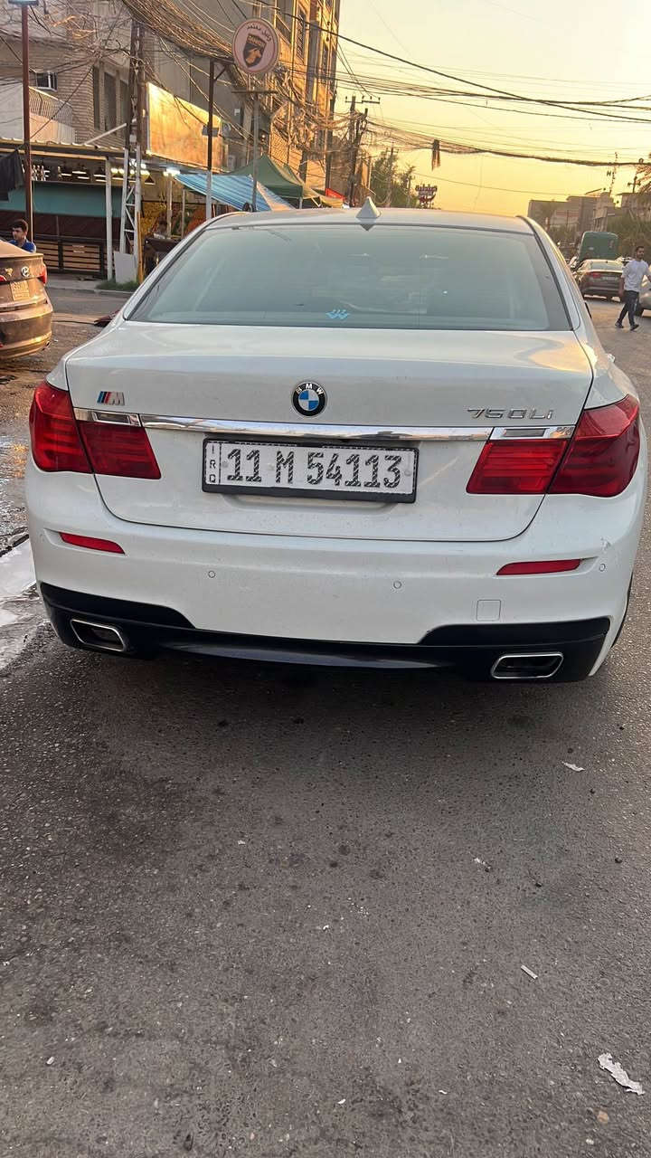 🔥 BMW 750Li xDrive M Package – 2012 🔥

👑 فخامة ألمانية × قوة × هيبة

🚘 BMW 750Li موديل 2012
⚡ Twin Turbo
🛞 xDrive – دفع رباعي
🖤 M Package
💎 فئة 750Li – قاعدة طويلة
📍 ماشية 113 ألف م 
🎨 صبغ 3 قطع فقط
🔥 أداء قوي وحضور مميز
🛋️ داخلية فخمة وراحة ملكية
🎛️ تجهيزات وتقنيات BMW المتطورة
🌙 فتحة سقف
🔊 نظام صوت فاخر
كير مكينه كفاله 

✨ سيارة فخمة، رياضية، ومميزة بحالتها ومواصفاتها.

📞 ***********
📍 بغداد السيديه بيع او مراوس ورجاءا الي مايعرف قيمت هاي السياره ليخابرني 🙏

💰 السعر والتفاصيل للجادين على الخاص بغداد, العراق
