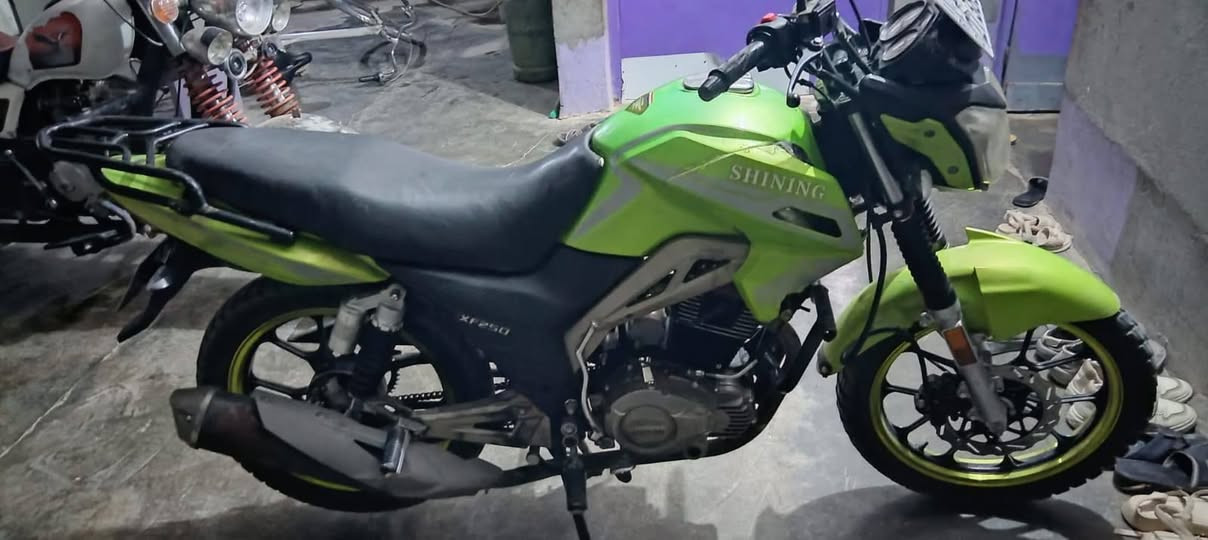 السلام عليكم دراجه للبيع Shining 250سيسي 6 گير رقم وسنويه بغداد 
اي استفسار اتصل عله هذا الرقم ***********
