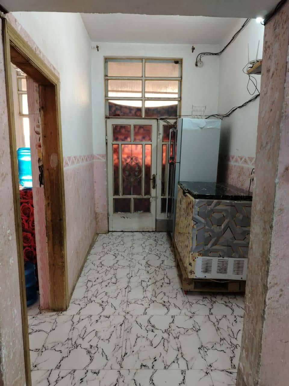 بيت مساحه ١٥٠ متر طابو زراعي سند ٢٥ حله ورديه مجاور العلوه غرفتين وصاله واستقبال ومطبخ ومدخل صحيات داخليه وخارجيه يبعد ٥٠ متر عن التبليط الرئسي استفسار ***********
