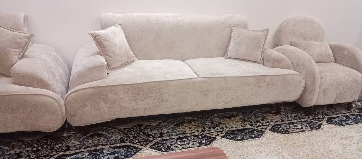 سلام عليكم تخم ونص للبيع جديد مامستعمل الاستفسار على رقم ***********
