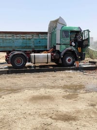 شاحنة • للبيع
