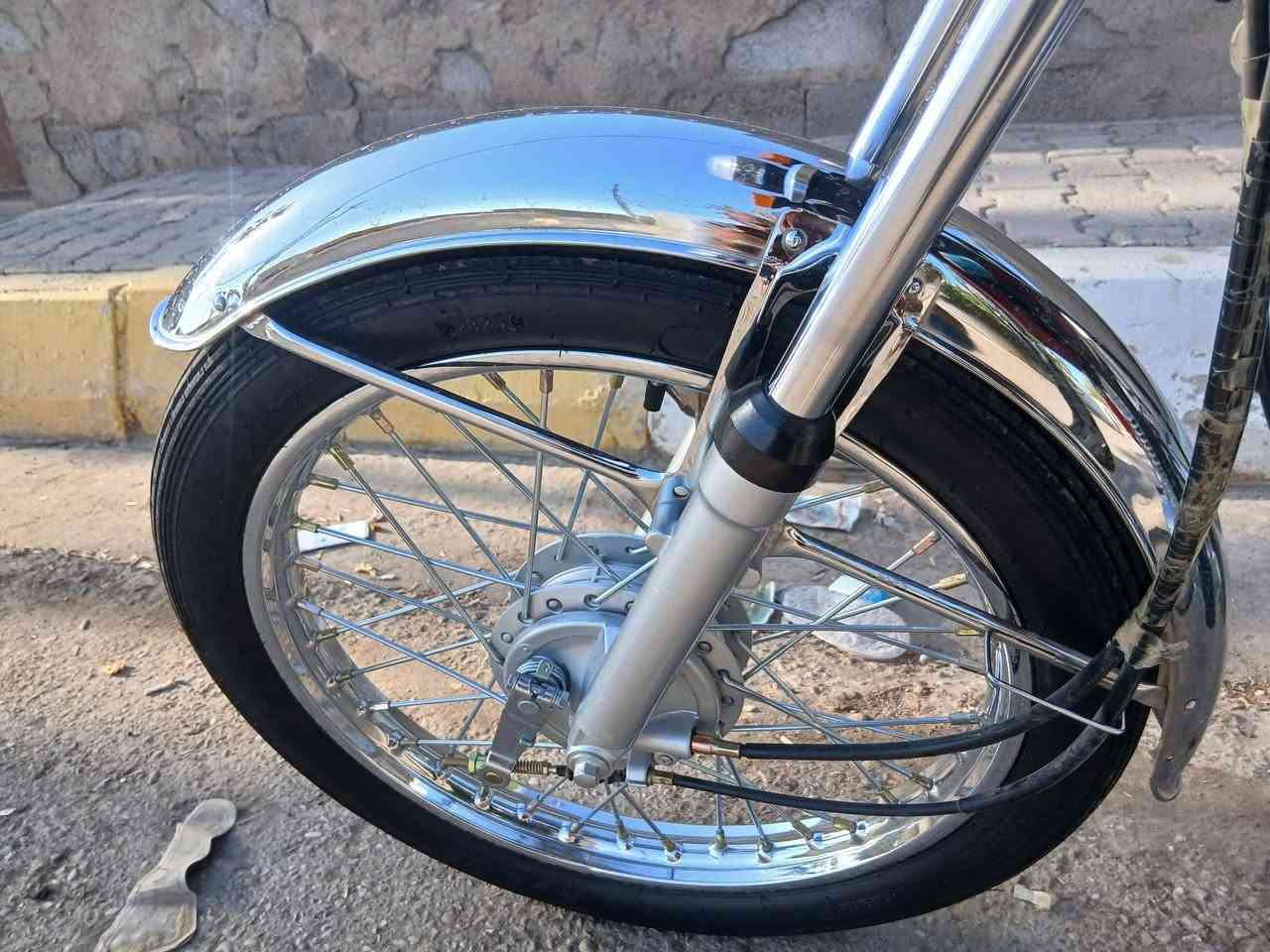 السلام عليكم دراجه ناما موديل ٢٦ شهرين من نازله استعمال قليل اتصل ودلل ***********
