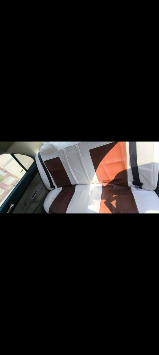 السلام عليكم للبيع سياره لانسر بومه 2010 بسعر 70 وبي مجال اربع تايرات جدد   وللاستفسار رقم واتساب ***********
