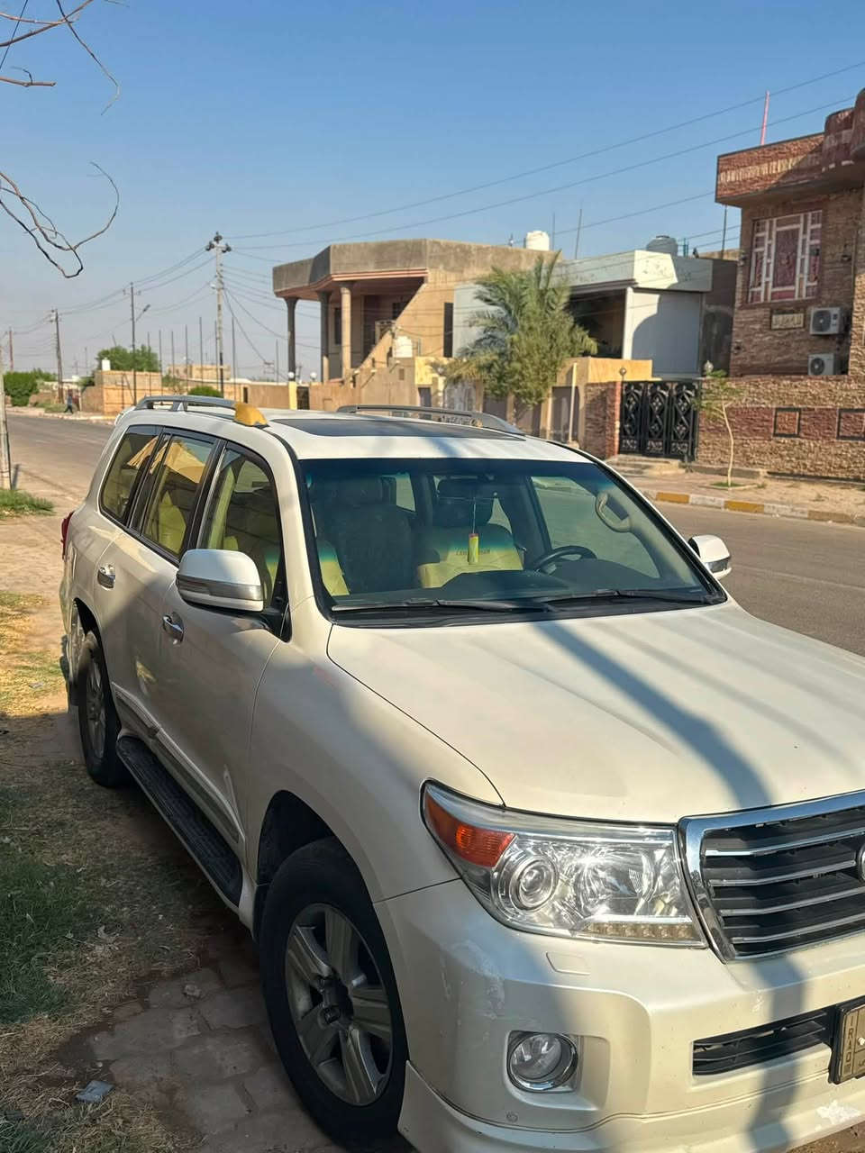 🚘 للبيع | تويوتا لاندكروز جكسارة GXR موديل 2015
للبيع لاندكروز جكسارة GXR، موديل 2015، محرك 6 سلندر، مواصفات عراقية، لون أبيض، داخلية جلد، 7 ركاب، ماشية 300 ألف كم،  بدون صبغ.

✨ السيارة نظيفة وجاهزة للاستخدام، والصور توضح تفاصيل السيارة من الداخل والخارج.
🛡️ مكفولة كفالة عامة حسب الفحص والاتفاق.
📍 الموقع: واسط – الكوت
📞 للاستفسار: ***********
السعر المطلوب 40،000 دولار وبيها مجال
