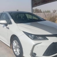 كورولا • فول مواصفات • فتحة سقف