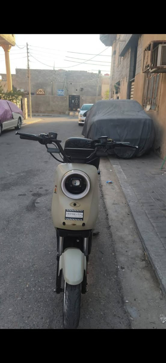 سلام عليكم درجه شحن البيع نضيفه كلش بطريت جديد 375 او بيه مجال بسيط ارقم توصل ***********
