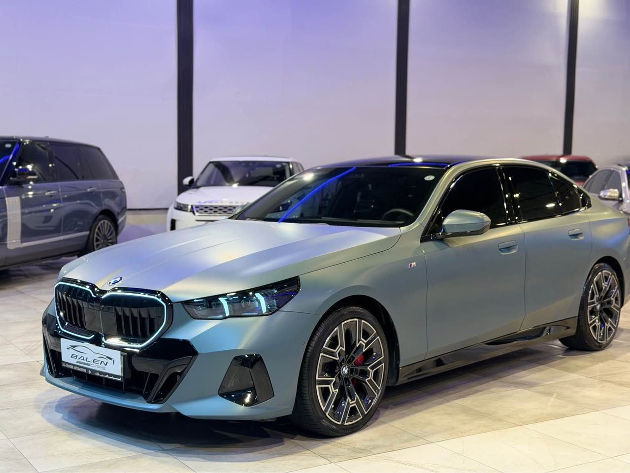 BMW 530M وكالة العروش 
2025 
M pro
سيارة فول فول اعلا مواصفات 
لايتات اسود دايناميك ليزر 
رادار كبير امامي 
اوتوبارك حساس خلفي جانبي امامي 
بانوراما 
تشغيل عن بعد 
بكلايت اسود 
ويل ٢١ بيلاد 
داخل احمر
كشنات ميموري تبريد هيتر 
ناضور ليلي 
٤ كاميرة 
بردات جانبي خلفي 
سيارة ppf و كتاب جام اسود سنة كامل 
١٩ الف ماشية 
ضمان شركة باقي ٣ سويج 
سيارة طلب خاص الون و مواصفات pro
٦٦٥$ 
*********** وتس اب 
*********** الرمادي, الأنبار
