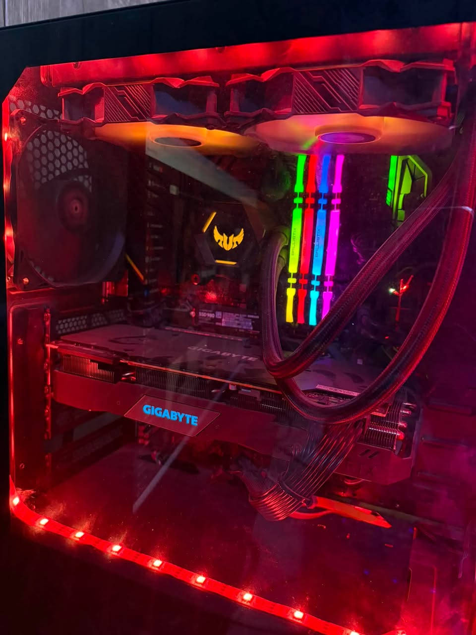 السلام عليكم
بي سي للبيع
المواصفات
Ci7 10700k
Gigabyte 2070 super 8gb
Ram 32gb 3200hz
Samsung m.2 500gb
M.B asus tuf gaming z490
Cooler liquid 280 asus tuf
 Ps fsp 650w
Case asus tuf
السعر 925 الف 
مكاني بغداد العامرية 
رقمي ***********
