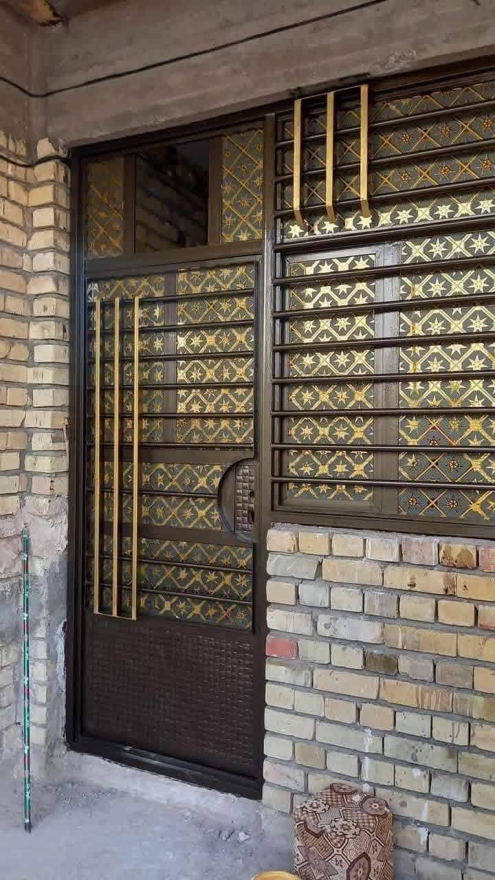 السلام عليكم اشتغل كافه الاصباغ بويه بنتلايت بلاستيك سعر صبغ الغرفه 30الف الاتصال على هذا الرقم ***********
