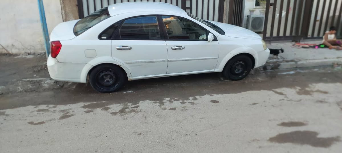 للبيع اوبتر موديل ٢٠١٠ رقم قادسيه بس تحويل بغداد مشروع وطني محرك وكير وصدر وتبريد نظيف جدا ودواخل نظيفه بس ابدون ضربه بلاديه بس الكشر مالتهه يرادله تعمير اثر طخات وشخوط بسيطه السعر ٦٥ ورقه مكان بغداد البياع تقاطع درويش للاتصال على الرقم *********** بي وات ساب
