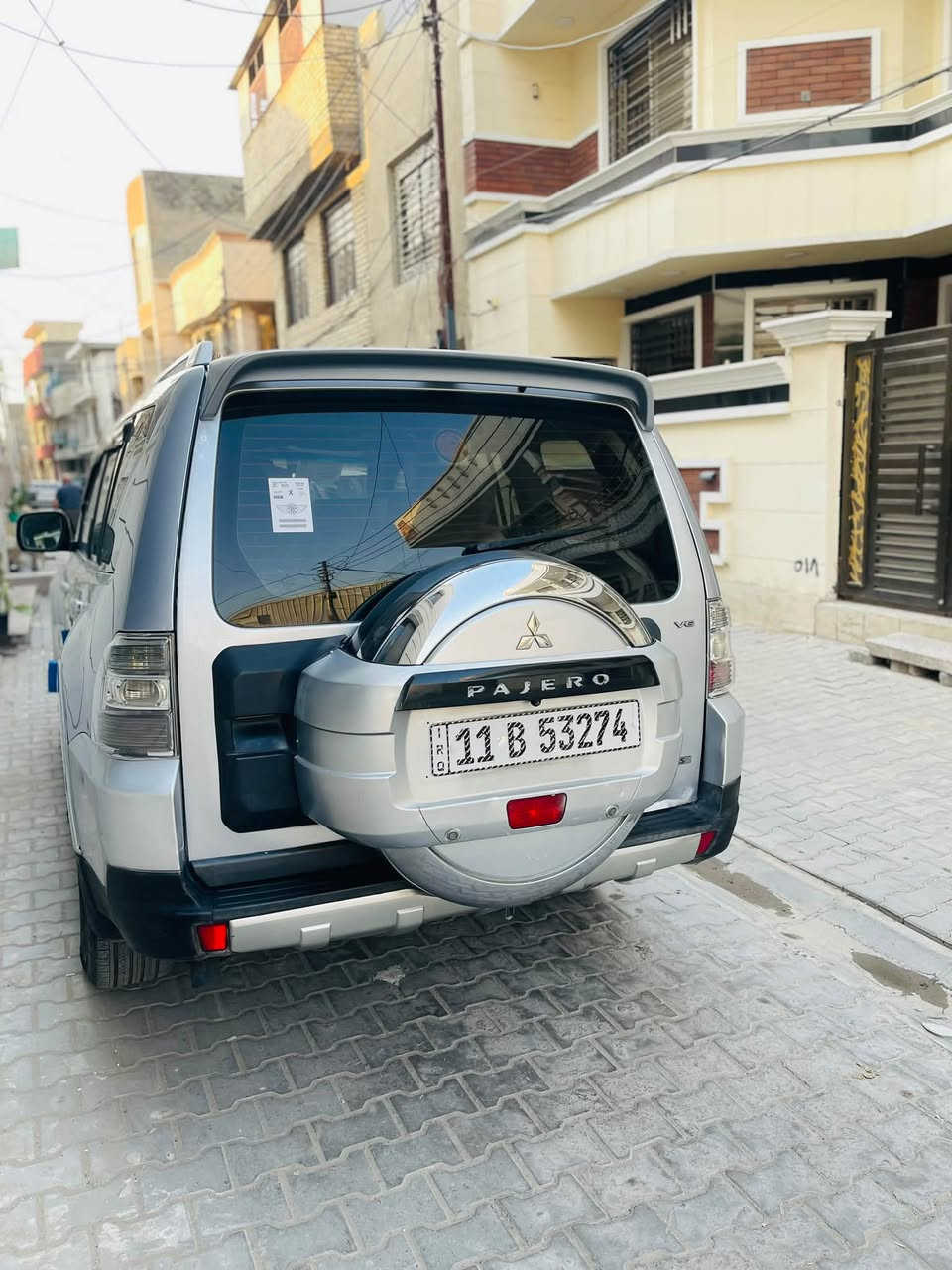 السلام عليكم باجيرو خليجي حبتور للبيع فول مواصفاات رقم بغداد مشروع وطني وبسمي سنوية وهزة وارقام جديدة 
مواصفات السيارة
(1) سلايت فتحة+ بصمة+ تحكمات ستيرن
(2) شاشة كبيرة+ كامرة خلفية+ حساسات
(3) ثلاث قطع تبريد+ سبعة راكب
(4) كشنات جلد وكهرباء+ اشاير بل مري شفط
(5) مكينة ( 6 ) ستة سلندر ١٠٠/١٠٠
(6) كير ١٠٠/١٠٠+ فور ويل
(7) صدر وتبريد وتدفئة مكفولات
(8) ميكانيكيات وكهربائيات وحدادية درجة اولى
(9) تخم تايرات جدد+ داخل غرفة جديدة
(10) السيارة جاهزة مابيها اي نقص
(11) السعر ( ١٠٥ ) ورقة وبيها مجال
(12) المكان بغداد الكرخ للاستفسار ***********
