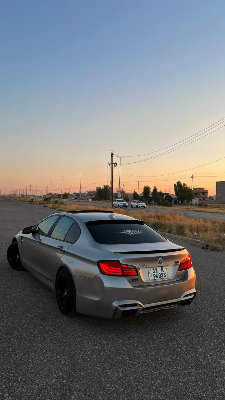 السلام عليكم 
اللهم صلِ على محمد 🤍
 BMW F10- 528i 
 محرك 6 سلندر n52 نوزل قصير / اصل فصل 
مديل 2011 وارد امريكي فول فول عدا بوب شفط
1-     سلايد 
2-    شاشه جبيره - كأمره خلفية
3 -   فان التبريد 2 يعني الصدر فان والسايق فان وحده + تبريد          
        خلفي
4-   اضائة خفيه دشبول وبطاين البوب اصلي مو عمل
5-   5 بردات
6-   كشنات جلد وكهرباء و خزن و تدليك و تدفئة + تكوات
       الراس كهرباء. 
 7-   دركة M شيفتات 
8-   وياله توسايز مال f90 
9-   حساسات خلفي و امامي 
10-  مري شفط
11 -  لايت داينمك اصلي 
وباقي المواصفات معروفة بالf10
بدون اي ضرر ✅
بيها قطعتين صبغ فقط
( بنيد و باب سائق شرط بدون معجون ولا ضرر) 
ماشيه 260 km
(عليها كت M4 مميز)🌟
 دعاميات وجاملغات اماميات فايبر اصلي
والقطع الاصليات موجودات اذا تحب
مكينه وكير و بدي السيارة خير من الله و شرط الفحص 
تحويل ثاني يوم 
سعرها 165 ورقة وبيها مجال 
مكاني موصل

*********** - بي واتساب 

***********
