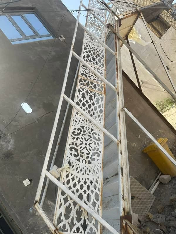 درج حديد • أبيض • ٦ بايه