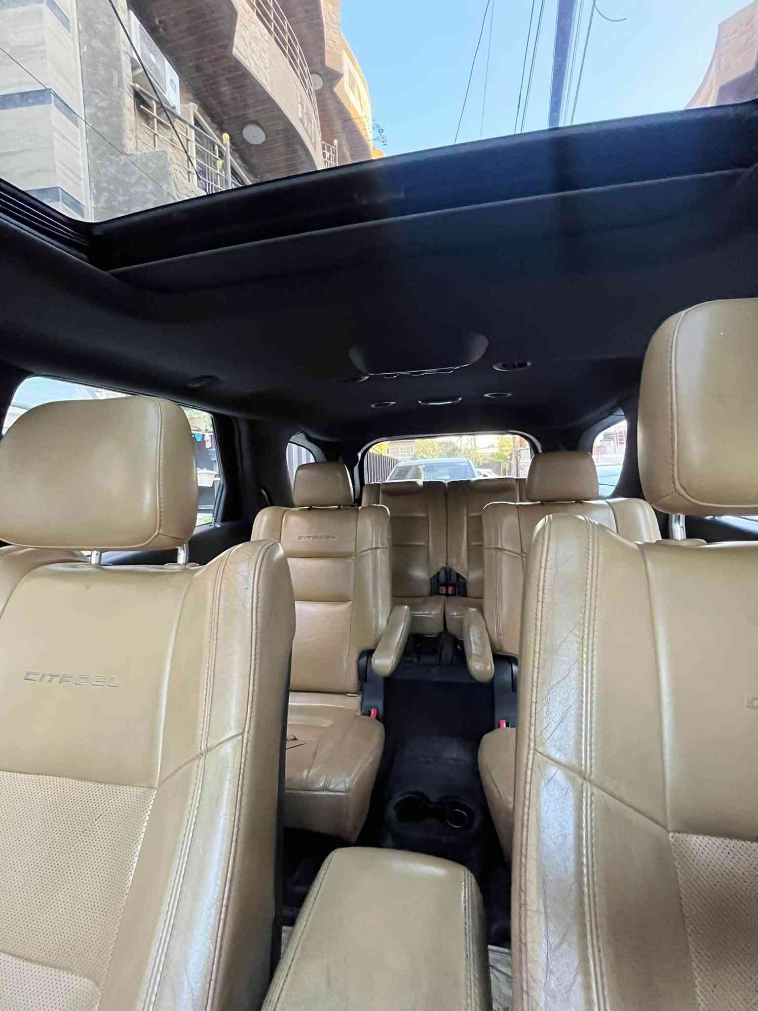 Dodge durango Citadel 2014 دوج دورنكو سيتاديل
بدون حادث كلين تايتل 

صبغ في قطعتين اثر طخه بسيطه كما موضح بالسونار

الباقي مكفول من الصبغ و التبديل 

( لغد شاصي مكفول و جميع الايرباكات سليمه )

المواصفات اعلى فئه 1/1 Citadel VIP :

- محرك ٦ سلندر / 3600

- فتحة سقف سلايد SunRoof

- صندوق كهرباء

- بصمة تشغيل + ابواب 

- شاشة كبيرة  

- داخل بيجي

- كشنات كهرباء + جلد 

- كشنات تدفئه + تبريد 

- ٧ راكب + جميع الكشنات كهرباء

- ستيرن كهرباء + تدفئه

- اشارة بالمري + قلاب + هيتر

- حساسات اصطفاف

- تبريد ثلاث قطع / تحكم خلفي

- سستم نيكلات بلادي 

- ويل كروم حجم 20 بلادي

- شفتات ستيرن تبترونك

ترايها يخبل و بالواقع شكلها احلى من الصور

رقم بغداد الجديد سنويه و هزه جدد 

عنواني بغداد / الاعظمية 

للاستفسار التواصل على الخاص او اتصال 

***********
