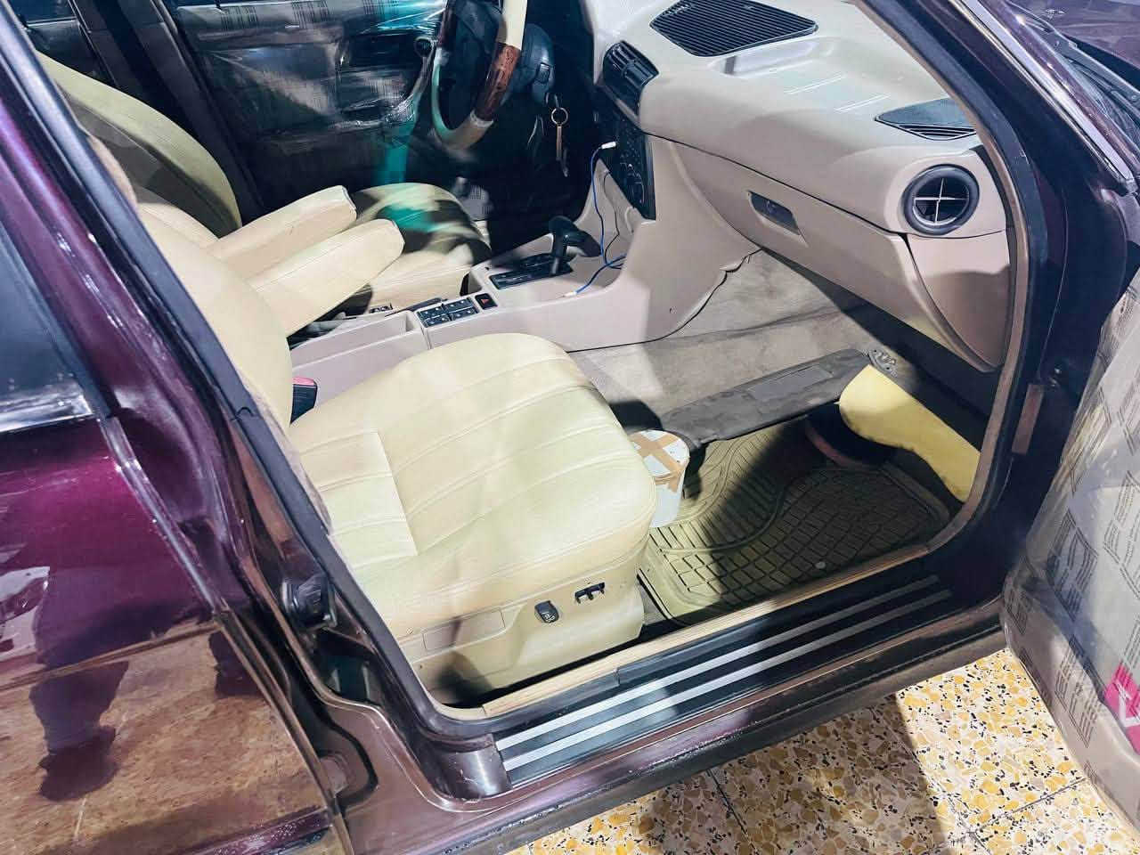 السلام عليكم بي أم 525 موديل 92 مسكر عدل مكينة حلوة جديدة كير ما في أي مشكلة صدر امامي جديد صدر  خلفي 80 سيارة رقم أربيل مميز تبريد شغال كشنات كهرباء جلد فتحة بي فقط جراد جاملق الأيمن الخلفي والجنطه  بعد ما بها نقص أي برغي كهربائيات كلها شغالة تبريدها ثلج عنوانها باب الإسكندرية Facebook متواجد ورقم الهاتف متواجد السعر 50 
￼￼***********
