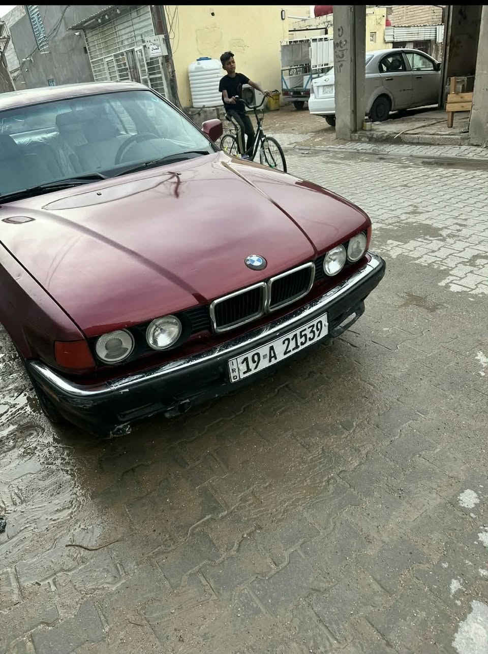 السلام عليكم مكلف بالنشر  سياره بي ام  موديل 93  تخم تاير كير محرك جديد سياره حلوة  مالت جناي هزه جديدة   المحرك 730 تبريد ثلج ❄️ رقمي ***********
