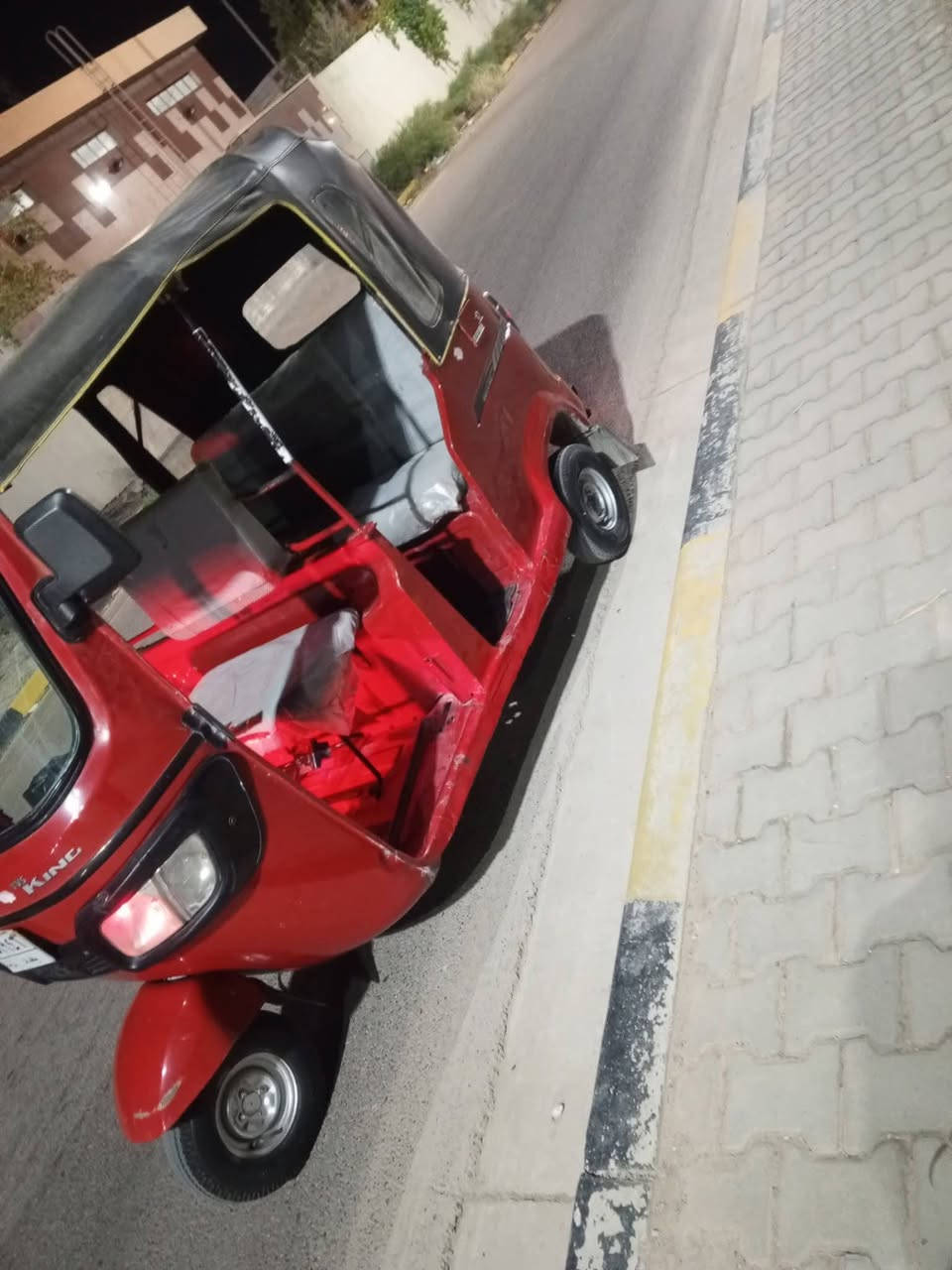 سلام عليكم شباب تكتك البيع موديل 18تكتك خير من الله رقم سنويه شرط دحويل مباشر سعر 4200وبيه مجال اتصل ***********بيه مكينه كير وكسن 21
