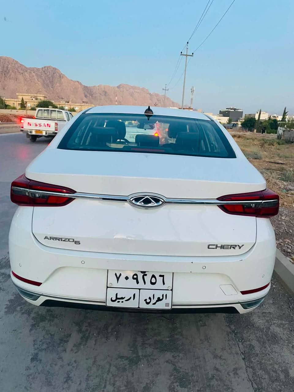 شيري ئه ريزؤ6

2022

فول فول مواسه فات
بي بؤياغ  ته نها يه ك ساردي هه يه
سحر خوار هه مو بازار
٩٢گه لا
*********** رانية, السليمانية
