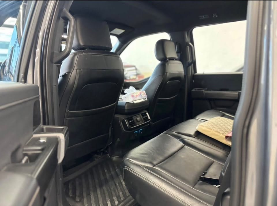 F-150 XLT 2022 Hybrid 3.5 / V6
ف150 مودیل 2022 هایبرێد

مواسەفات XLT 

115 هەزار میل رۆشتەوە

بەشەرتی هەموو فەحسێك 

بێ كێشەیە بە ناوی خۆمەوەیە

سەنەوی تا ٢٠٣٠ نوییە

یەك دینار مەسرەفی تێدا نیە

 فەحسی سۆنەرەكەیم داناوە

سعری 325$

1FTFW1ED0NFB62189

***********
