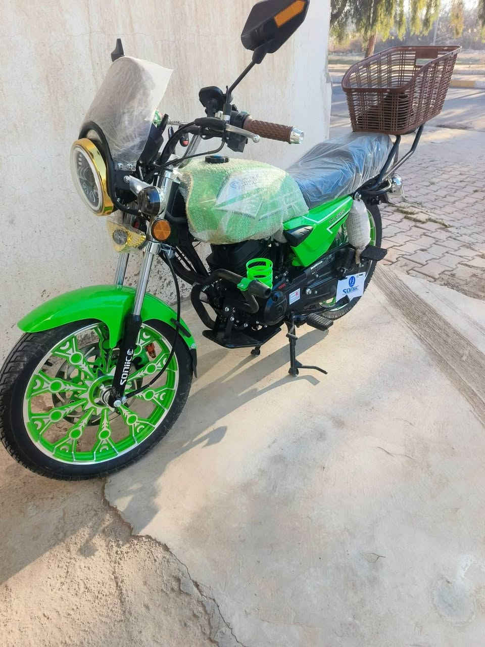 للبيع دراجه بعده شركه محرك دايون 200
السعر مليون و 100
الاستفسار 
***********
