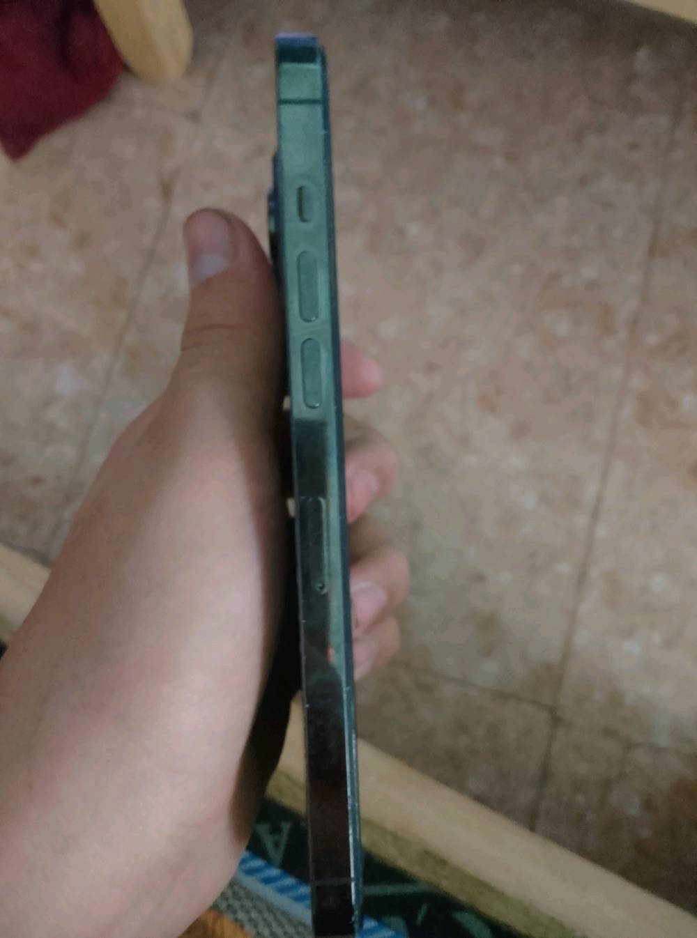 السلام عليكم ورحمه الله وبركاته جهاز ايفون 12 برو ماكس ذاكره 256 بطاريه 96 معلايه مبدل شاشه و كامره فقط وكع من عندي ونكسر ضهره الجهاز غير هذن الكلتهن كلشي مابي فيس ايدي شغال سعره 200 قفل 185 قفل مابي مجال *********** وتساب فقط مكاني بابل اجبله 

