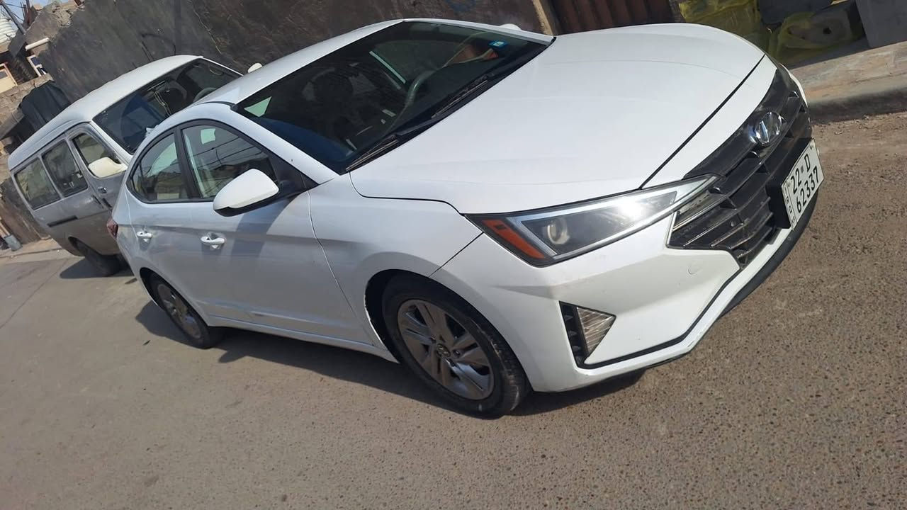 السلام عليكم النترا 2019 امريكي حادثهة جاملغ مبدل وخشم البنيد صبغ توحيد لون شبر او اقل والحادث موضح بالصور
ماشيه 55 ميل حقيقي السيارة جديدة ما بيهة نقص حداديه صدر گير محرك كله مكفول 
مكاني بغداد الدورة 
السعر/ 123 رقم الهاتف/***********
