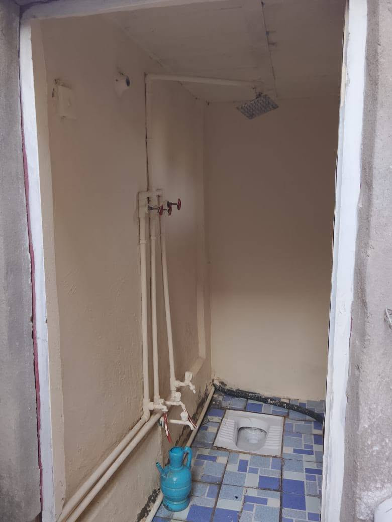 🏠 للبيع دار سكن زراعي – حي الأمين
📍 الموقع: حي الأمين، مقابل حسينية سفينة النجاة

📐 مساحة الدار: 200 م²

📜 السند: 25 مداور مباشر باسم المشتري

🚗 يبعد عن الشارع العام: حوالي 60 متر

مواصفات الدار:

🔹 بناء طابوك عگادة

🔹 غرفتان، مساحة كل غرفة 5 × 4 م

🔹 براني 6 × 4 م

🔹 مطبخ 6 × 4 م

🔹 صالة 6 × 4 م

🔹 صحيات داخلية وخارجية

الخدمات:

✅ ماء

✅ كهرباء

✅ شارع مقرنص

✅ كافة الخدمات متوفرة

📞 للاستفسار والمراجعة:

مكتب الضامن – قضاء السنية للعقار

📍 الشارع التجاري، مقابل منفذ المعرفة

☎️ ***********

☎️ ***********

نص مكتوب في الصور:
- 9:48 ص
- أنت
- 14 سبتمبر، 5:51 م
- رد