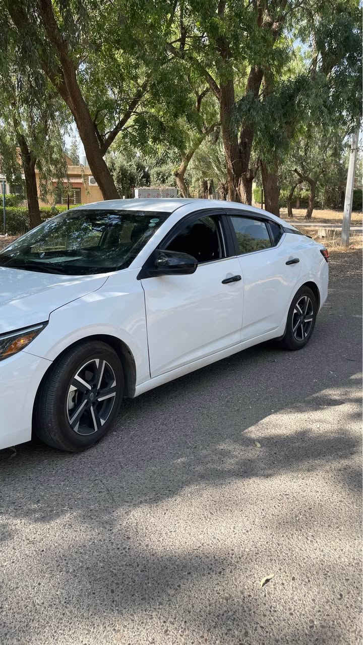 کوردی /عربی 
*********
دروستكراوي :-Nissan 
مۆدێل :-  sentra  
ساڵ : 2025
بزوێنەر : V4 2.0L
بگۆری بزوێنەر : Automatic 
سوتەمەنی : بنذين 
نرخ : 14,000
دۆخ : بەکارهاتوو
ماوەی ڕۆشتوو: 10,000 Miles 
تابلو ئوتومبێل :  سلێمانی
***********
النوع :-    Nissan
المودیل sentra SR
السنة : 2025
المحرك : V4 2.0L
ناقل الحركة: Automatic
نوع الوقود : بنزين
الحالة: المستخدم 
السعر: 14,000
عدد اميال :      10,000 mile
رقم السیارە: سلیمانیە
**********
***********

#nissan #sentra #nissansentra #2025 #erbil #kirkuk كركوك, العراق
