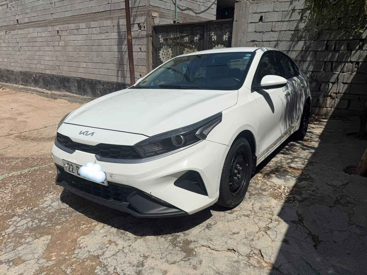 السلام عليكم كيا سيراتو خليجي موديل 22 رقم اربيل الجديد محرك 1600 كفاله عامه السياره كير مكينه حداده تخم تاير تبريد كلشي جاهز وجديد بيهه فقط بارد كلللللللش بسيط مكان واحد يوجد سونار بيها السعر 145 وبيه مجال كلش بسيط ***********
