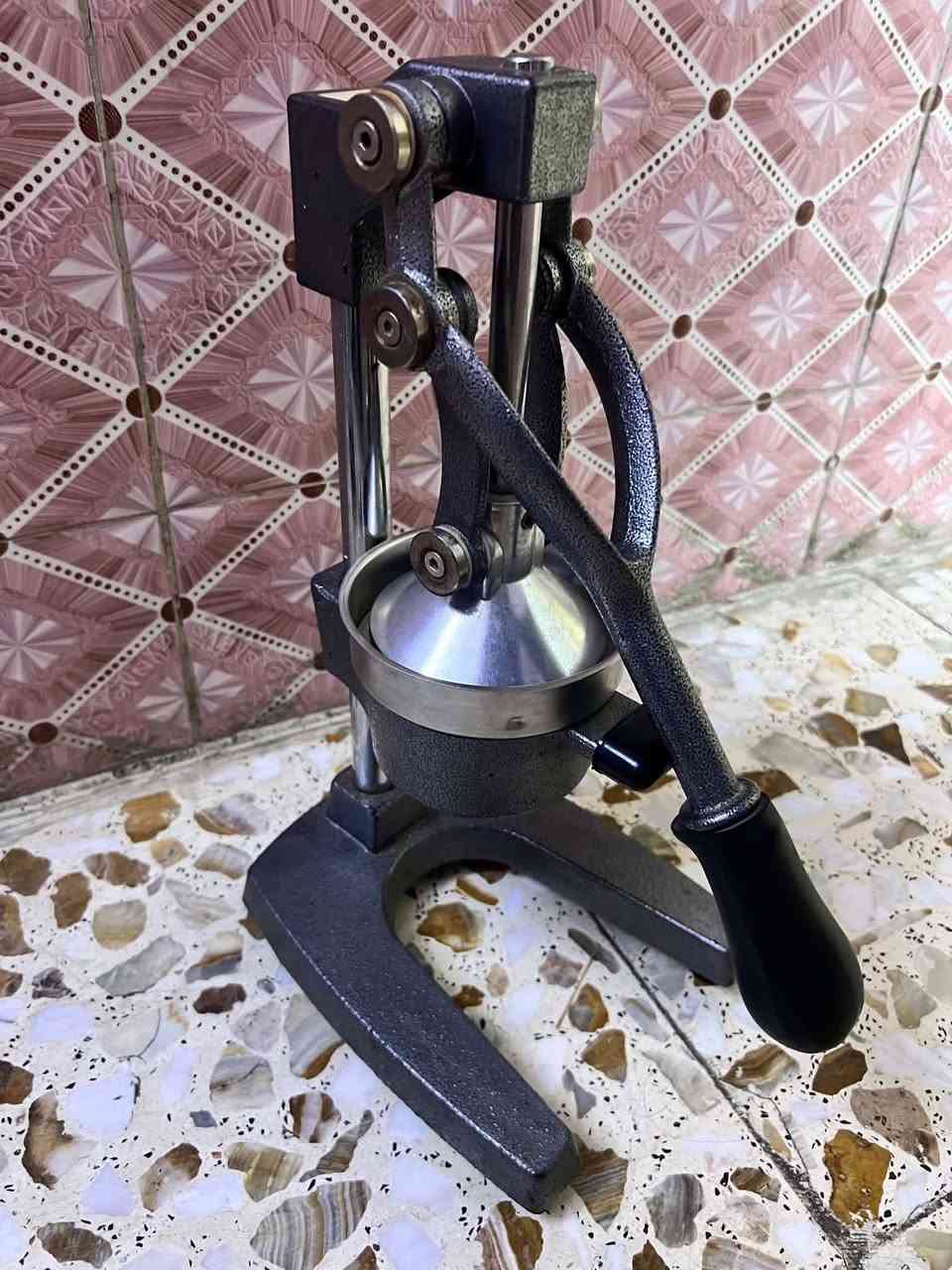 اغراض للبيع مدينه الصدر للاستفسار ***********
