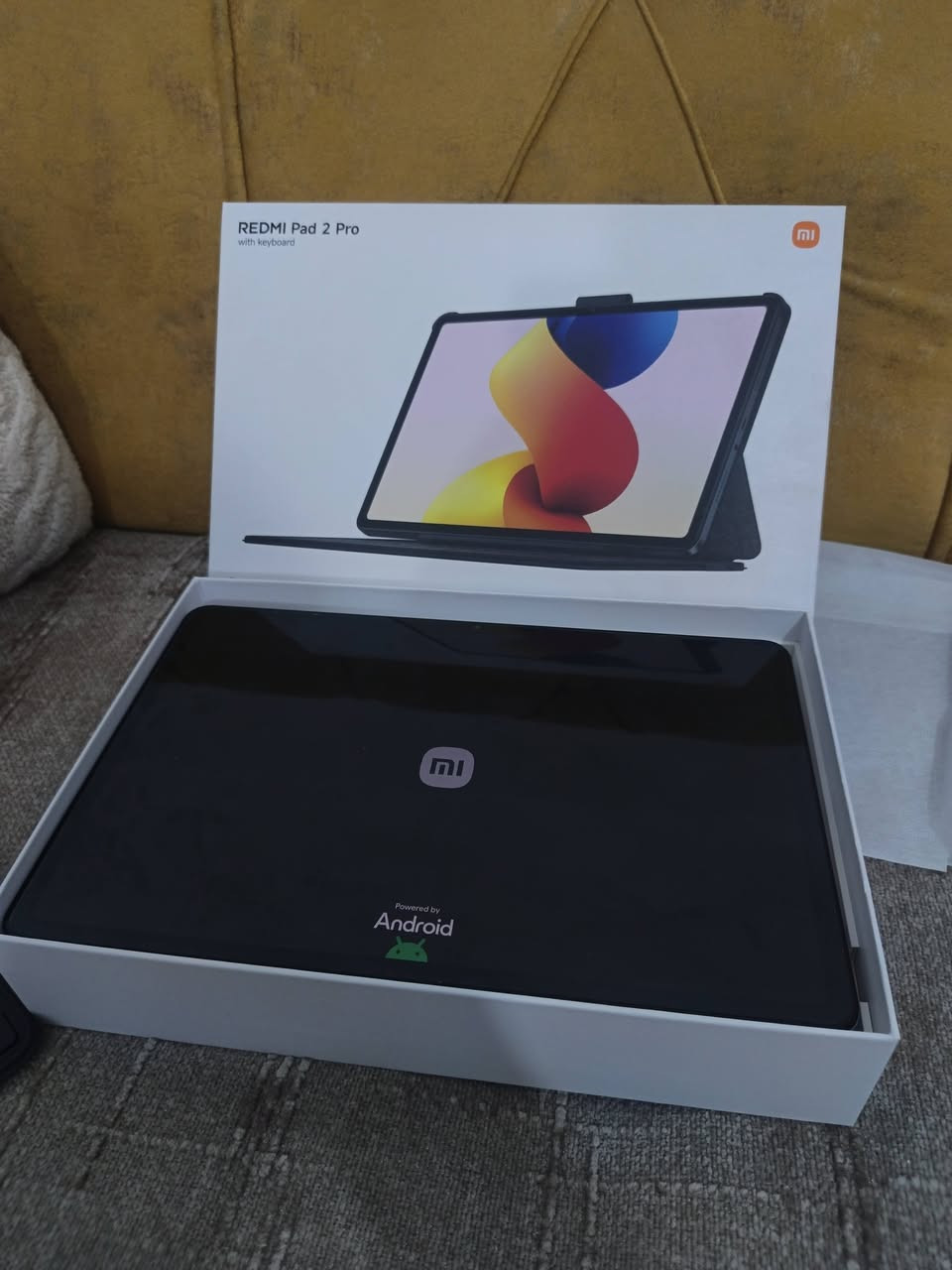 REDMI Pad 2 Pro
الاسم: Redmi Pad 2 Pro
الرام: 8GB LPDDR4X
التخزين: 256GB UFS 2.2
البطارية
بطارية ضخمة 12,000mAh، وتدعم شحنًا سريعًا 33W
الكيبورد
عملي جدًا للكتابة، المقالات، الملاحظات، الدراسة والعمل
التاب جديد صار شهر من اشتريته الله شاهد بعده جديد حته شاحنه مفاتحها ومستخدمه قليل لان مخلصها بالشغل الجهاز بعده نظيف وكلشي مابي 
السعر 480 وبي مجال حگ الجيه 
الرقم ***********

نص مكتوب في الصور:
- REDMI Pad 2 Pro with keyboard