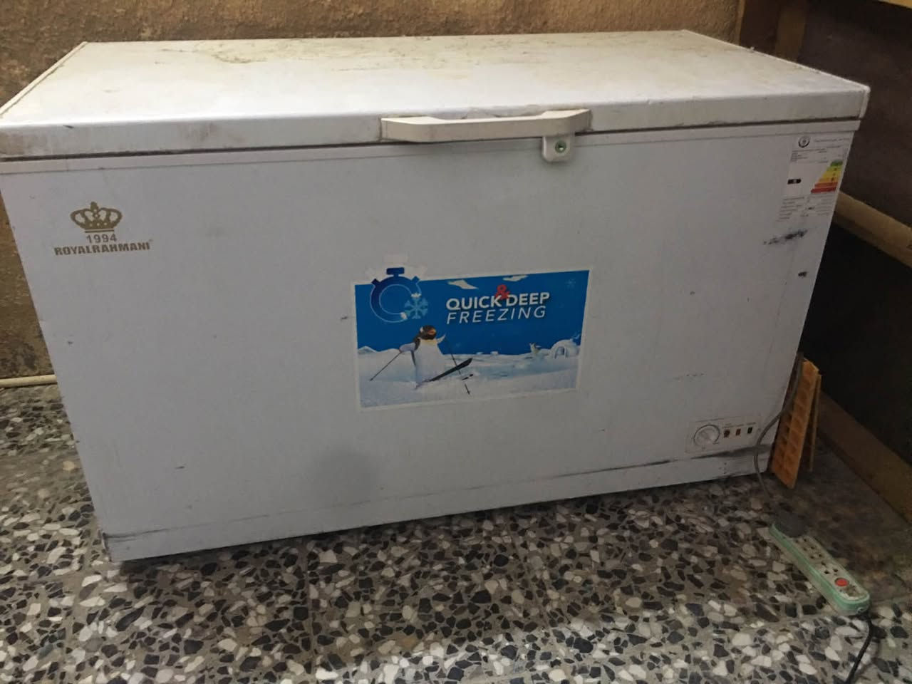 اغراض مستعمله للبيع نضيفات
مجمده حجم كبير السعر 200 الف

ثلاجه حجي 16السعر 125 الف 

دوشك جربايه نفرين ضغط عالي اصلي نضيف السعر 80 الف

 ميز طعام مع كراسي عدد 3 السعر 40 الف

كل حاجه حطيت سعرها الشراي يتصل 

*********** واتساب موجود
