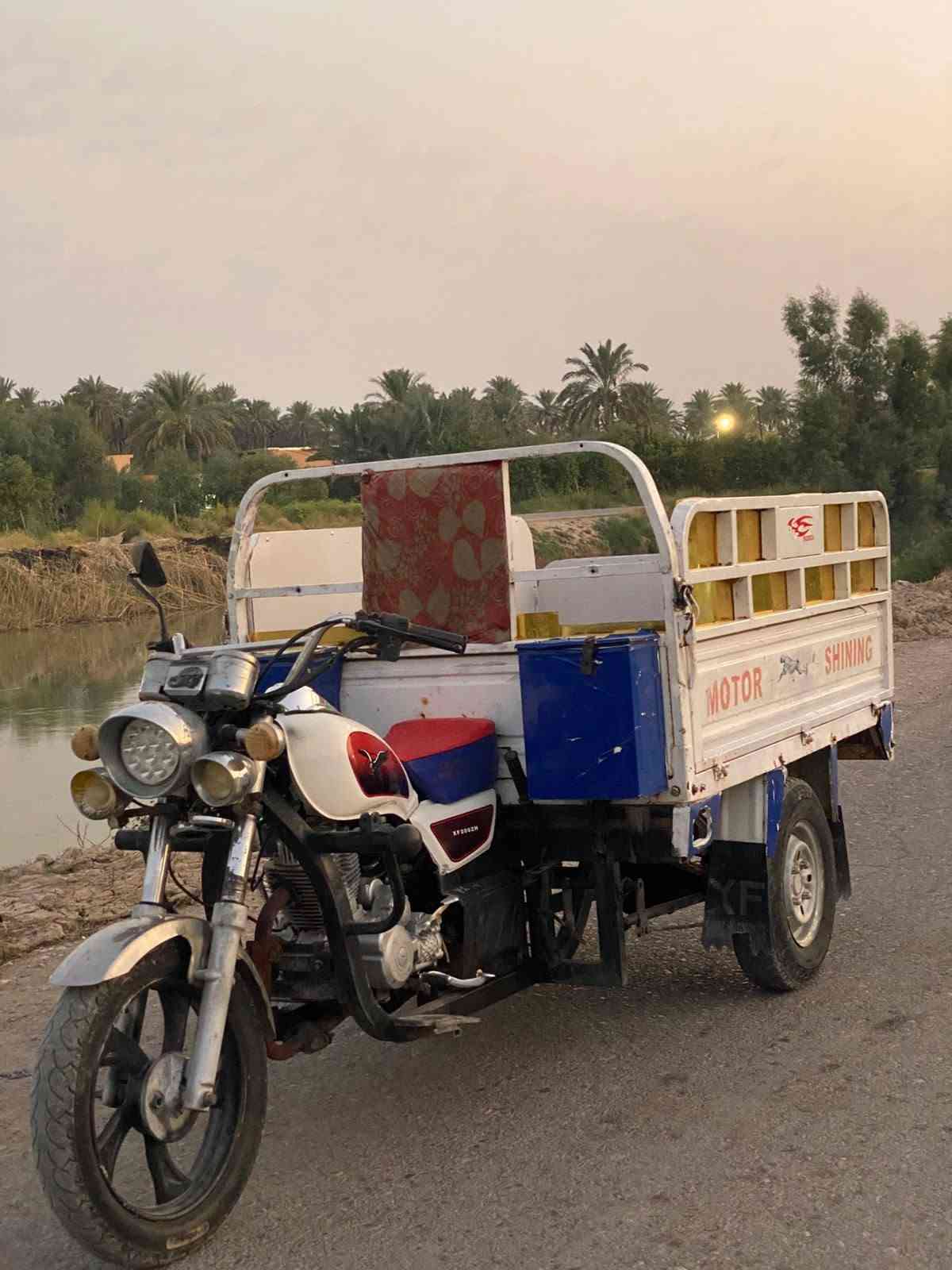 السلام عليكم ستوتات ٢ كفالا عامه اي نقص مابيهن موديل ٢٣ وحده ٢٢ شرط شاصي ركبه محرك ٢٤ جديد اي نقص مابيهن أوراق ٧ اصليات ستوته كهربايات كلا شغالا تايرات جدد  بدي مغلف فعل عالي قلاب نضافه فول سعر لوحده مليون و٣٥٠ بيه مجال رقمي ***********
مكاني ديالى سراجق  طريق  دلعباس
