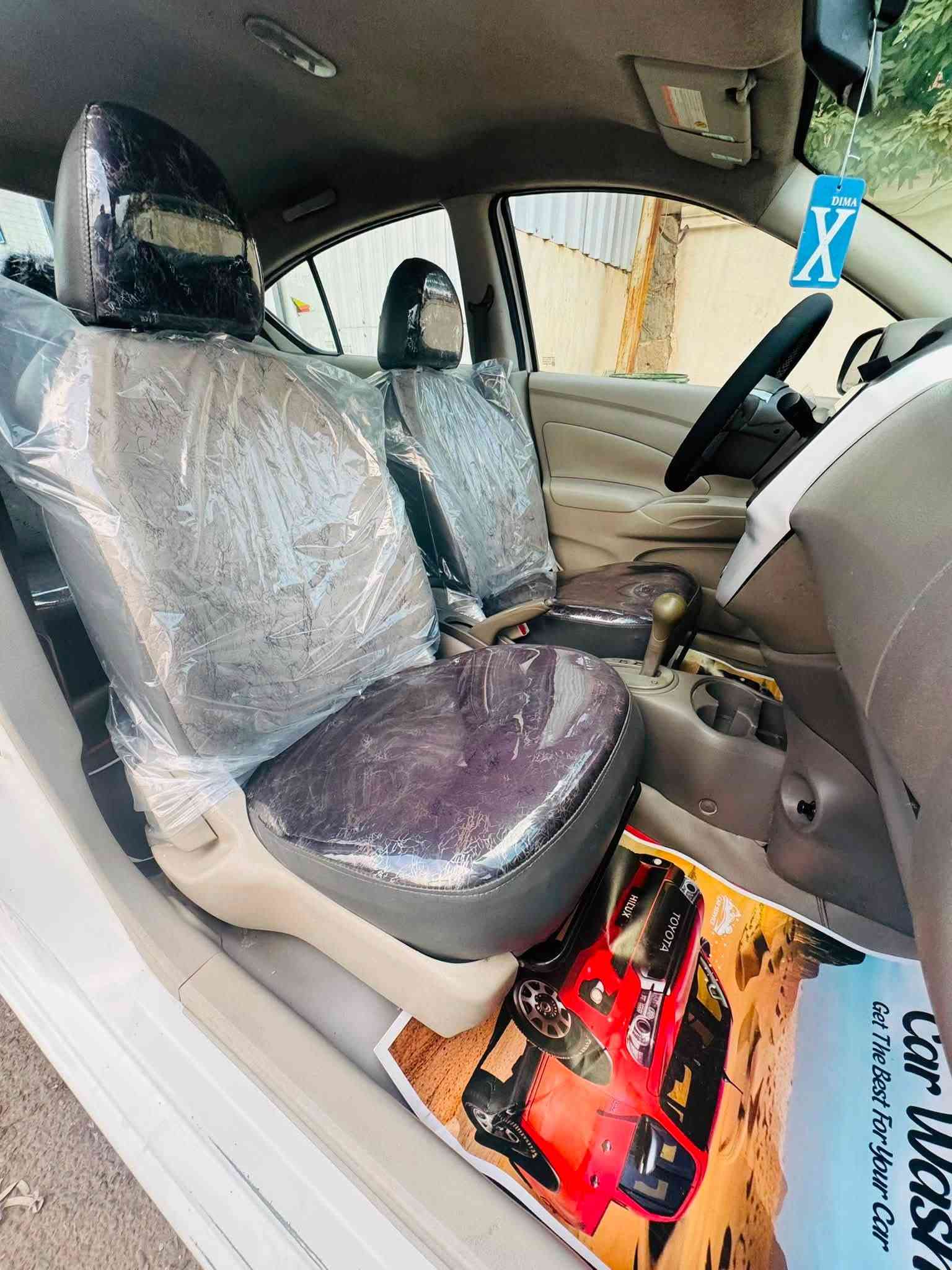 نيسان سني هندي بليته زرقاء موديل 18
ماشيه 100km

السياره جاهزه بدون نقص مدوشمه عام ارضيه وكشنات 

تخم تاير جديد +باتري 

السونر جديد مرفق بل منشور ✅

السعر 89 بيهه مجال كلش بسيط 

مكاني الزعفرانيه اربع شوارع //***********
