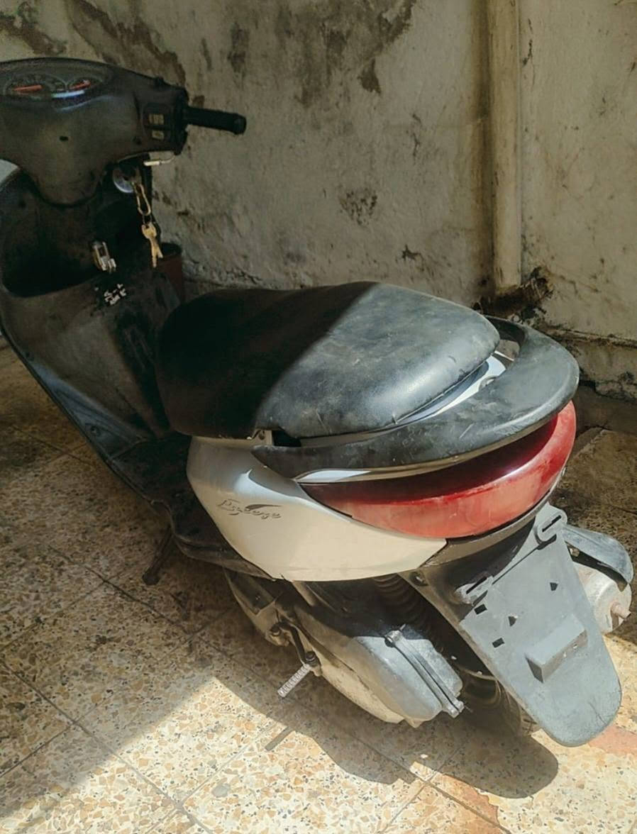 السلام عليكم دراجة ثريز لبيع محرك على بلاد كل نقص مابيها سعر 450 وبيها مجال بغداد مدينة الصدر قطاع ١٧ هاتف  *********** واتساب
