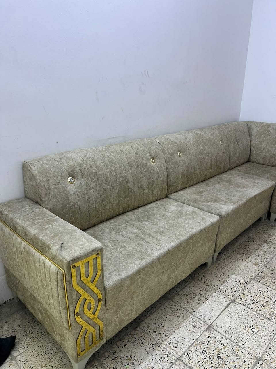 صوفا • نضيفه • مستخدم شهرين
