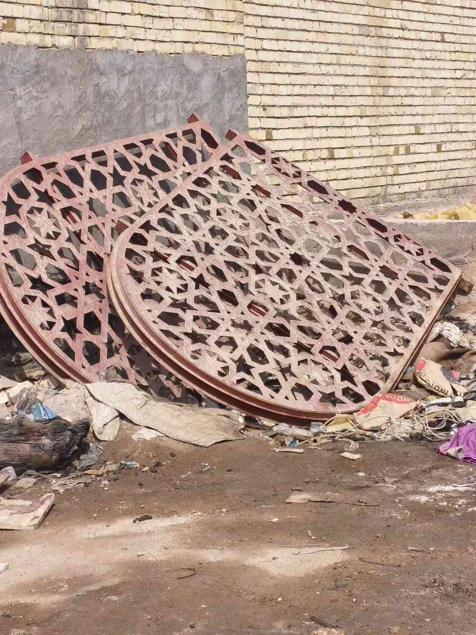 شبابيك • حديد ثقيل • ٣م×٢م