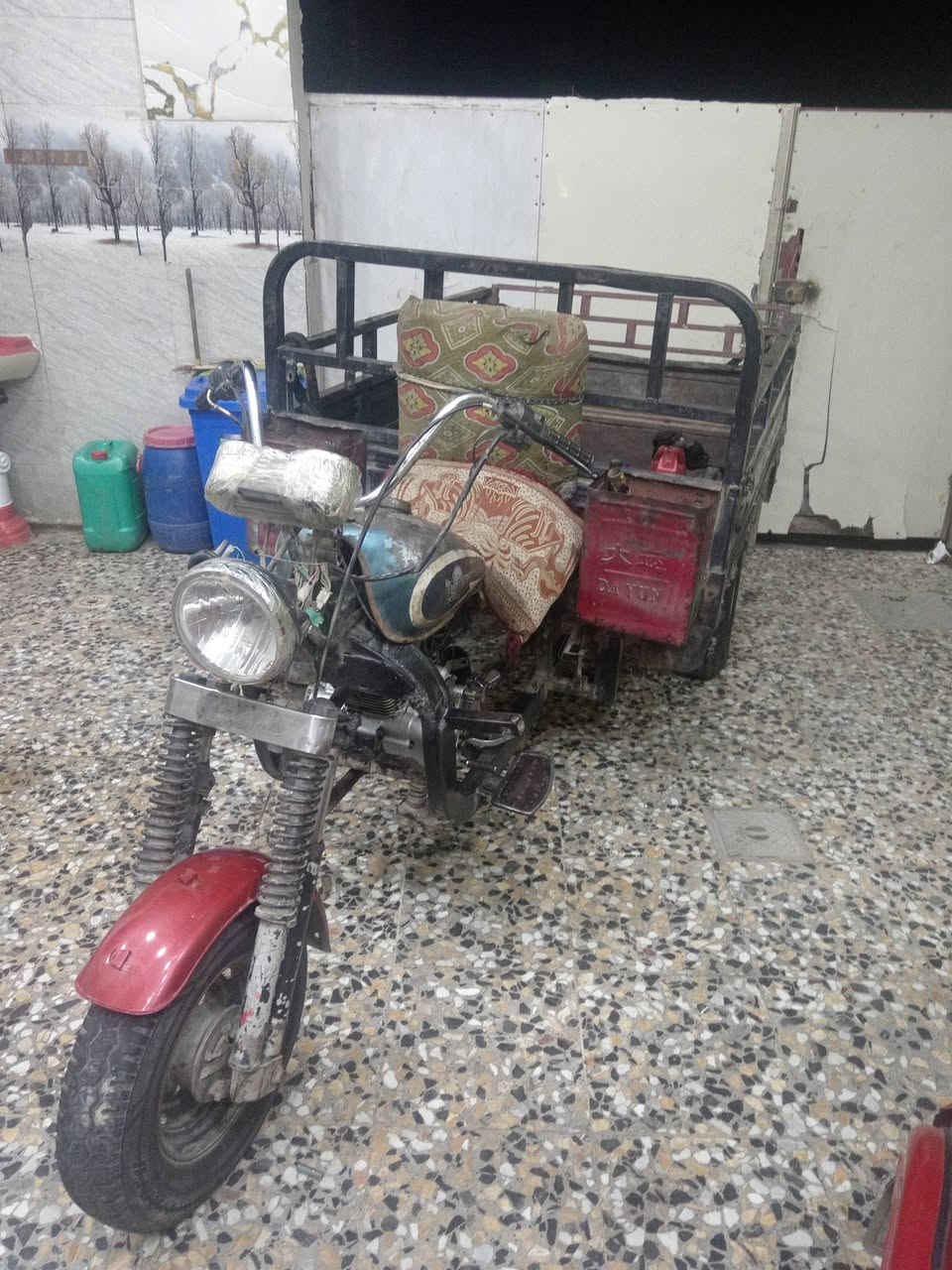 من مرخصت صاحب الكروب يابة سلام عليكم ستوتة داي وان للبيع ستوتة لا هية جديدة ولا هية تعبانة مال عيشة ورزقهة وياهة صار عدي ضرف وريد ابيعهة موديل 2012 سعرهة 550 وبيهة مجال مكان جسر ديالى الرقم ***********

