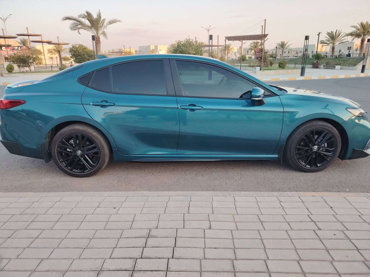 للبيع | تويوتا كامري SE هايبرد 2026 – وارد أمريكي
🚗 الموديل: 2026
🎨 اللون: فيروزي
✅ الفئة: SE Hybrid
كاتي. اربيل
⚙️ المحرك: 2.5 لتر هايبرد (225 حصان)
🔄 ناقل الحركة: أوتوماتيك eCVT
🚘 نظام الدفع: أمامي (FWD)
📏 الممشى: 1.000ميل فقط
المواصفات:
تشغيل بصمة (Push Start)
دخول ذكي (Smart Key)
شاحن لاسلكي
شاشة معلومات تدعم Apple CarPlay وAndroid Auto
شاشة عدادات رقمية
كاميرا خلفية
مثبت سرعة راداري
نظام المحافظة على المسار
أوضاع القيادة: ECO / NORMAL / SPORT / EV
فرامل إلكترونية مع Auto Hold
جنوط رياضية 18 إنش
مصابيح LED
مكيف أوتوماتيك
استهلاك اقتصادي ممتاز للوقود
الضرر
نصف جاملغ +ربع باب خلف السائق. صبغ
💰 السعر: 23,600 دولار
📍 الموقع: تكريت
📞 للتواصل: ***********
