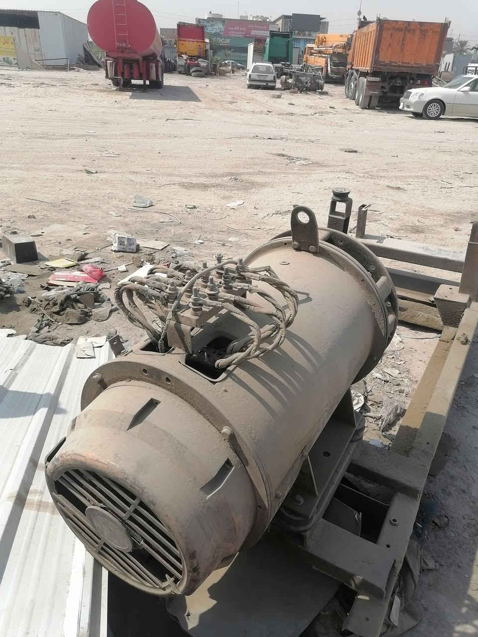 آنجا دبل ٣٥٠ كي في بلادي قبقه الفوك موجود مع الشاصي ومع الطبكه  السعر ٣٥ عنوان صناعي النجف الاشرف ***********

